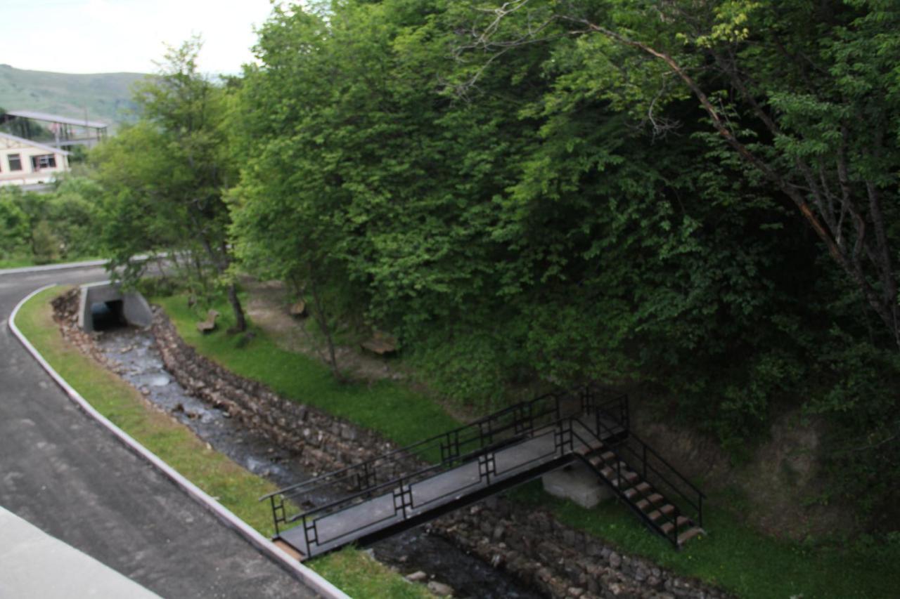 Tsaghkahovit Hotel Tsaghkadzor Eksteriør billede